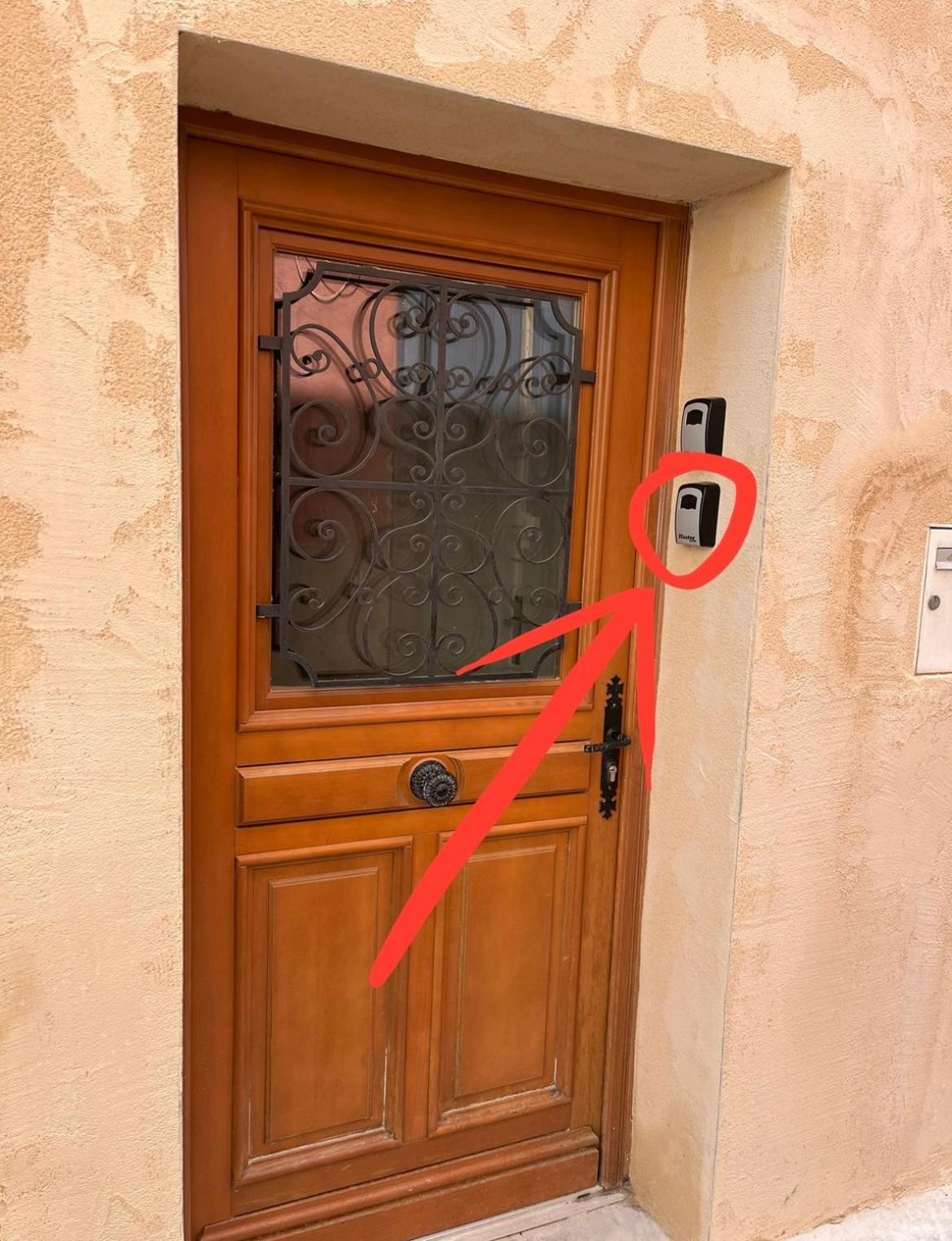 Entre Tendance Et Authenticite - La Voute Nîmes Eksteriør bilde